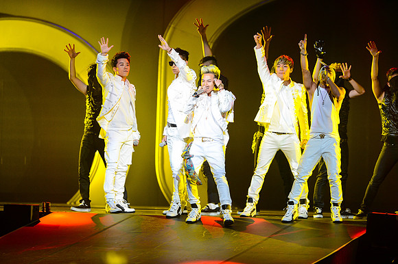 110212_HONDA_CENTER_0124