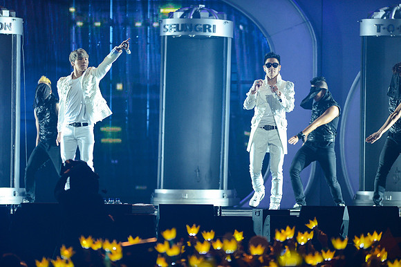 110212_HONDA_CENTER_0079