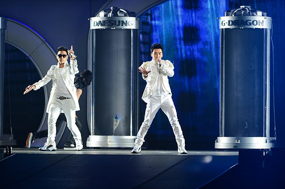 110212_HONDA_CENTER_0041