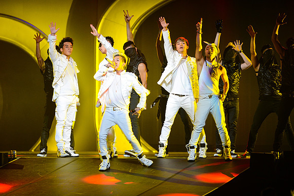 110212_HONDA_CENTER_0113