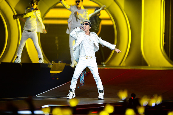 110212_HONDA_CENTER_0092