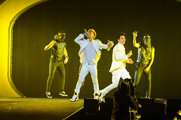 110212_HONDA_CENTER_0157
