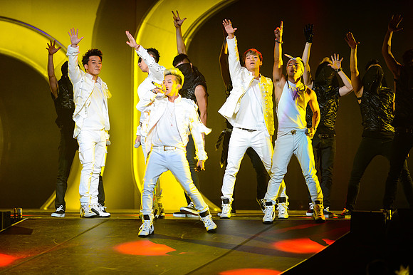 110212_HONDA_CENTER_0112