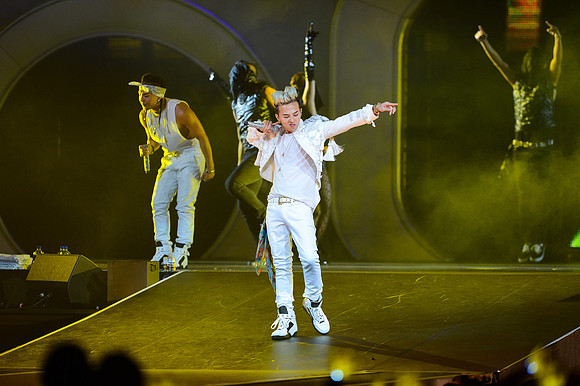 110212_HONDA_CENTER_0184