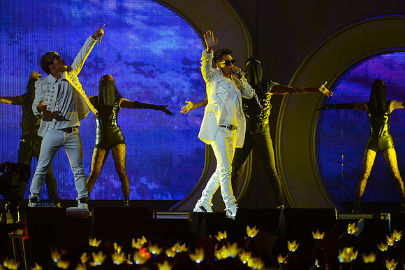 110212_HONDA_CENTER_0194