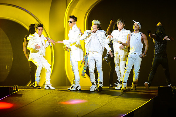 110212_HONDA_CENTER_0103