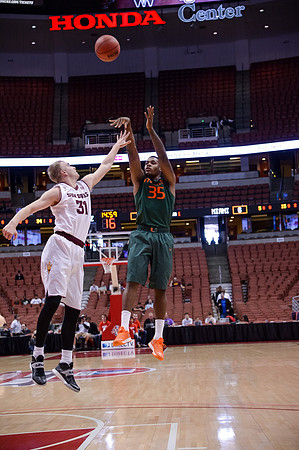 120113_HONDA_CENTER_0007
