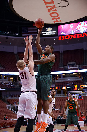 120113_HONDA_CENTER_0045