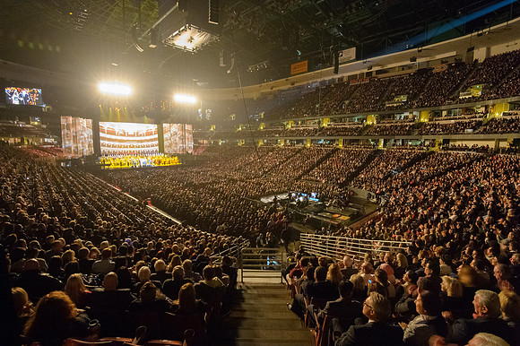 120416_HONDA_CENTER_0028