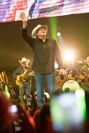 041616_HONDA_CENTER_0052