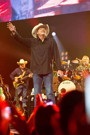 041616_HONDA_CENTER_0050