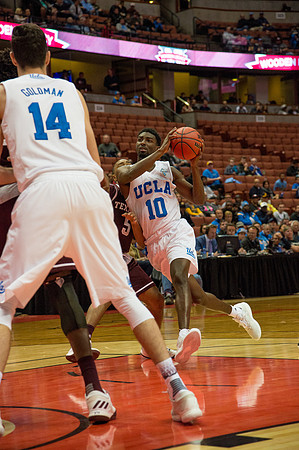 112716_HONDA_CENTER_0026