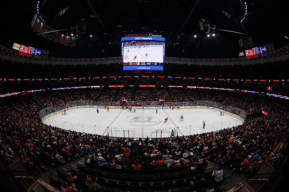 031125_ANAHEIM_DUCKS_0081