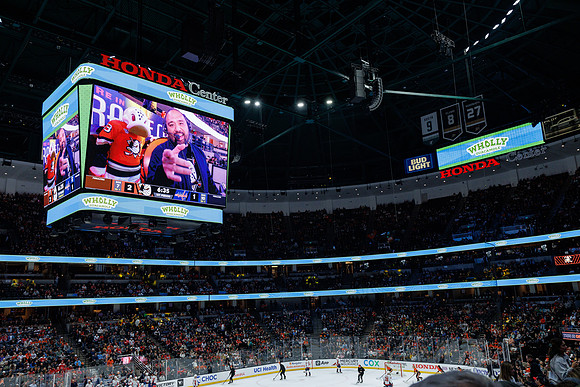 031125_ANAHEIM_DUCKS_1086