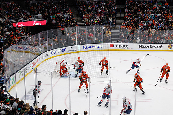 031125_ANAHEIM_DUCKS_1333