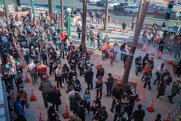 010724_ANAHEIM_DUCKS_0001