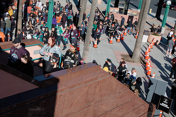 010724_ANAHEIM_DUCKS_0002