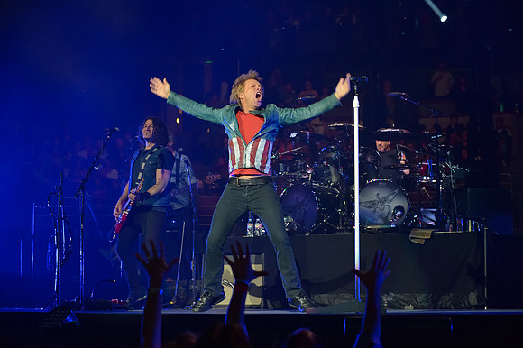 100913_HONDA_CENTER_0087