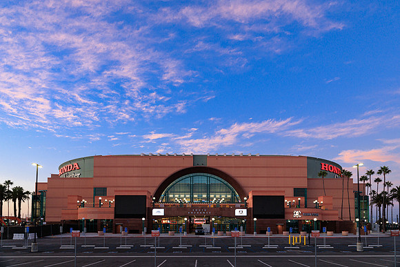 100524_HONDA_CENTER_0041