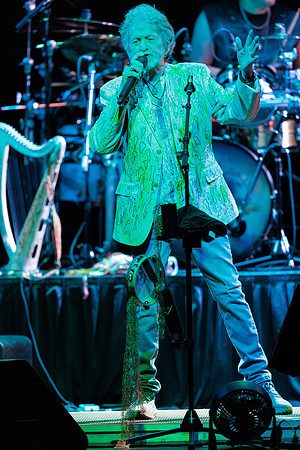040325_GROVE_OF_ANAHEIM_051