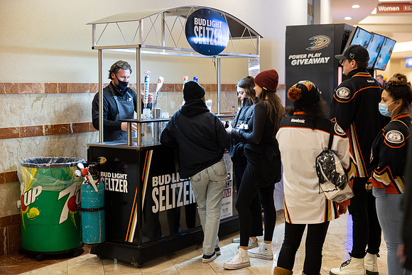 101321_ANAHEIM_DUCKS_0470