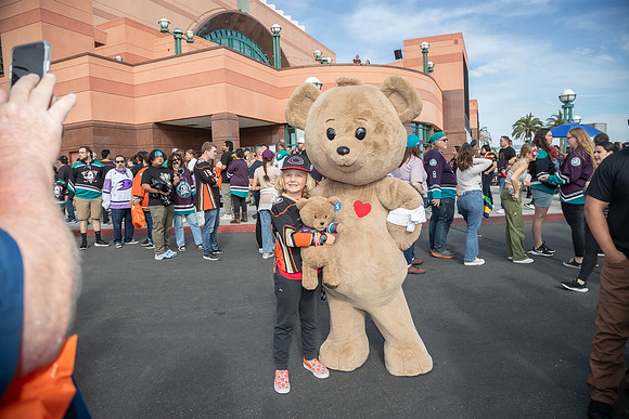 031024_ANAHEIM_DUCKS_0044