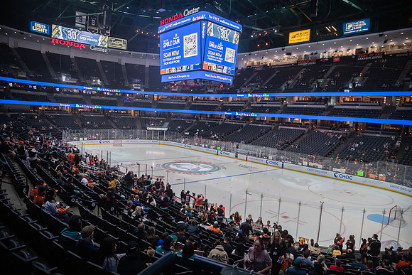 031024_ANAHEIM_DUCKS_0065