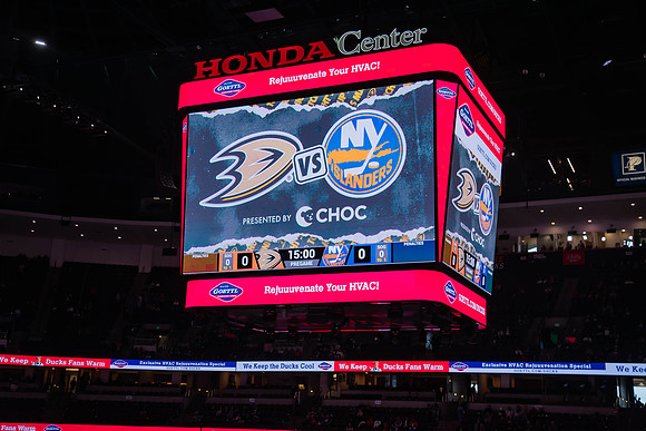 031024_ANAHEIM_DUCKS_0098