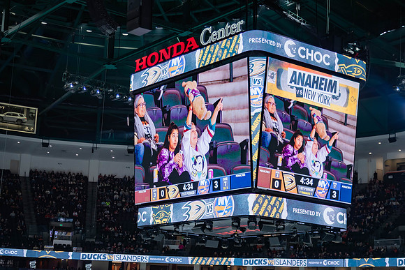 031024_ANAHEIM_DUCKS_0193