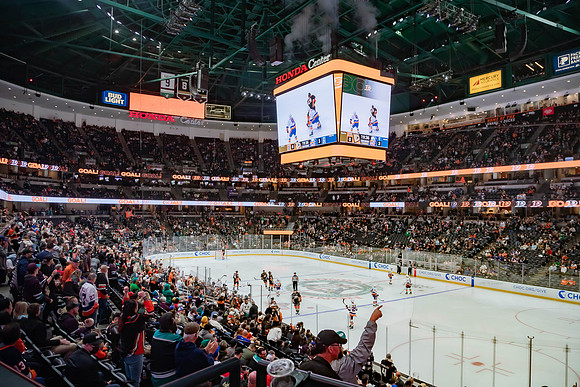 031024_ANAHEIM_DUCKS_0253