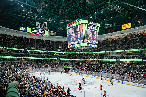 031024_ANAHEIM_DUCKS_0260