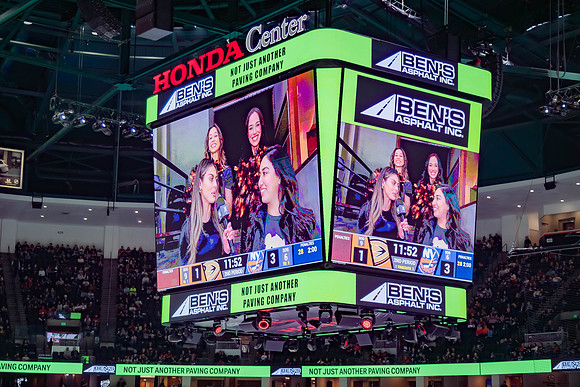 031024_ANAHEIM_DUCKS_0261