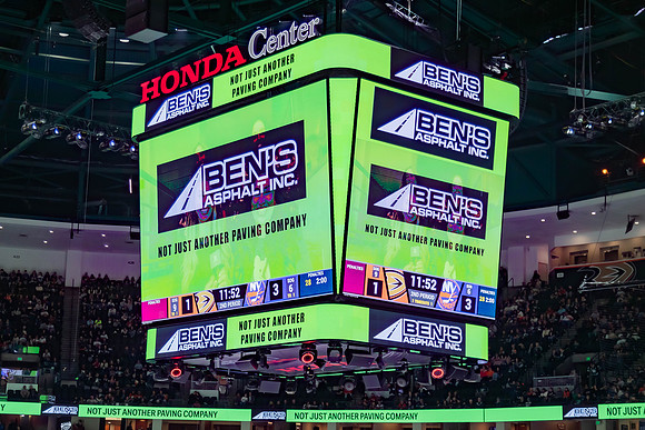 031024_ANAHEIM_DUCKS_0268