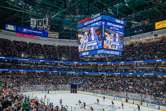 031024_ANAHEIM_DUCKS_0292