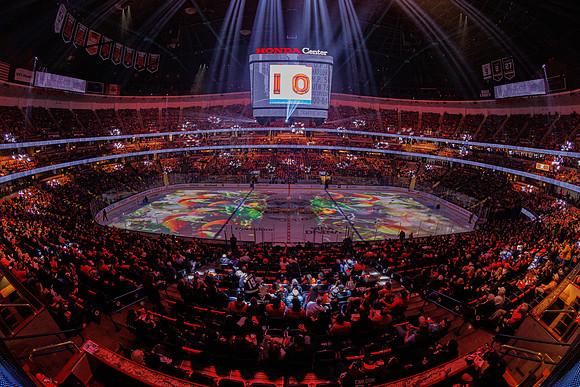 101624_ANAHEIM_DUCKS_0811