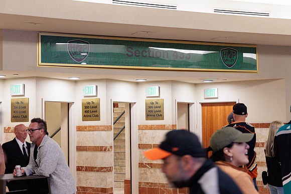 101222_ANAHEIM_DUCKS_0703