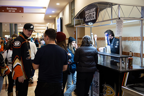 101321_ANAHEIM_DUCKS_0474