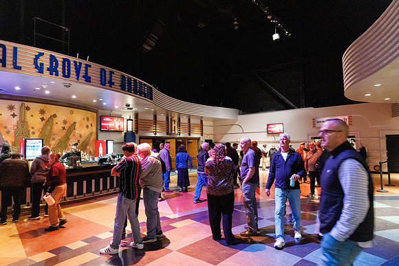 040325_GROVE_OF_ANAHEIM_012