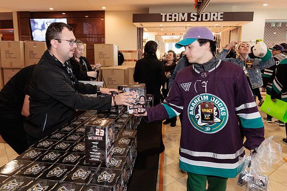 040524_ANAHEIM_DUCKS_0010
