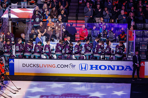 040524_ANAHEIM_DUCKS_0376