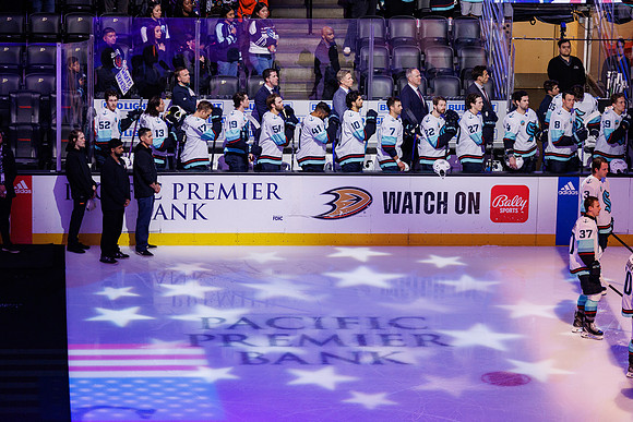 040524_ANAHEIM_DUCKS_0379