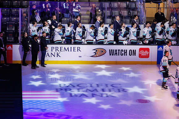 040524_ANAHEIM_DUCKS_0380