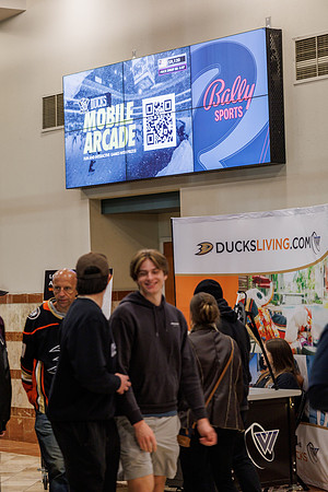 040524_ANAHEIM_DUCKS_1102