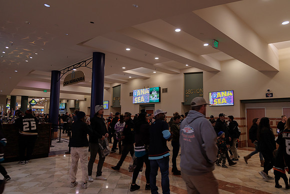 040524_ANAHEIM_DUCKS_1854