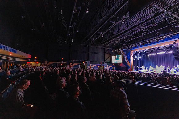 040325_GROVE_OF_ANAHEIM_090