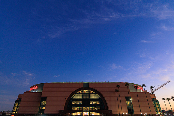 100524_HONDA_CENTER_0050