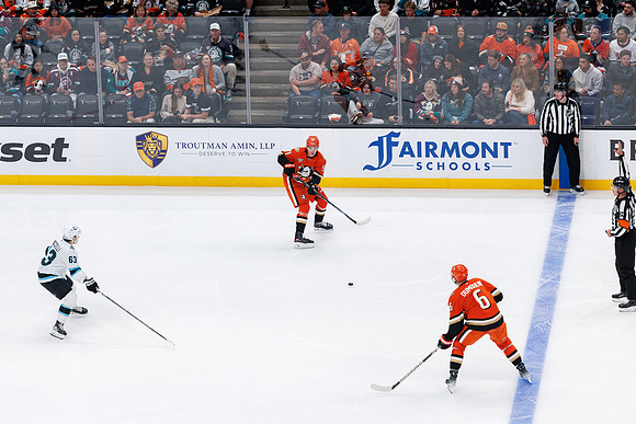 101624_ANAHEIM_DUCKS_0680