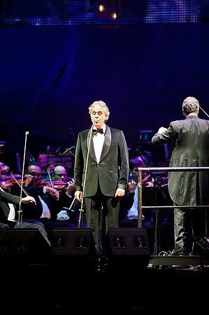 121111_Honda_Center_013