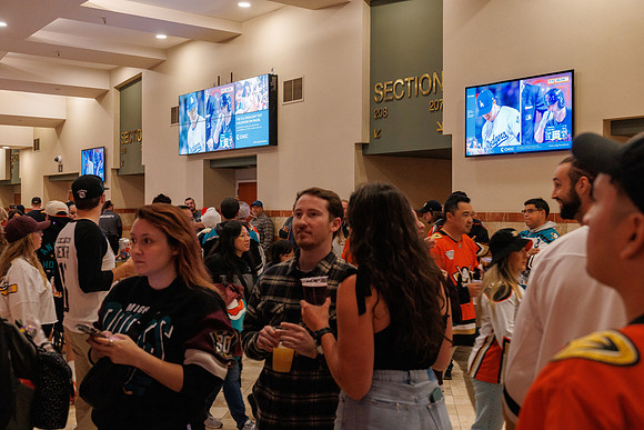 101624_ANAHEIM_DUCKS_0136