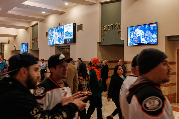 101624_ANAHEIM_DUCKS_0104